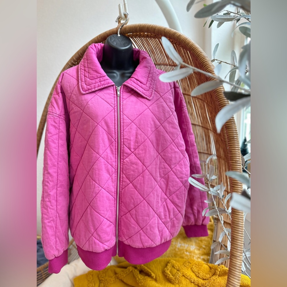 NWT Wild Fable Pink Bomber Size Large Quilted Full Zip